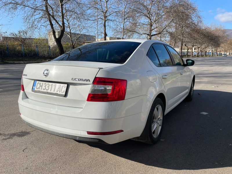Skoda Octavia 1.8 TSI 180к.с. Facelift LED Vision, снимка 5 - Автомобили и джипове - 52805649