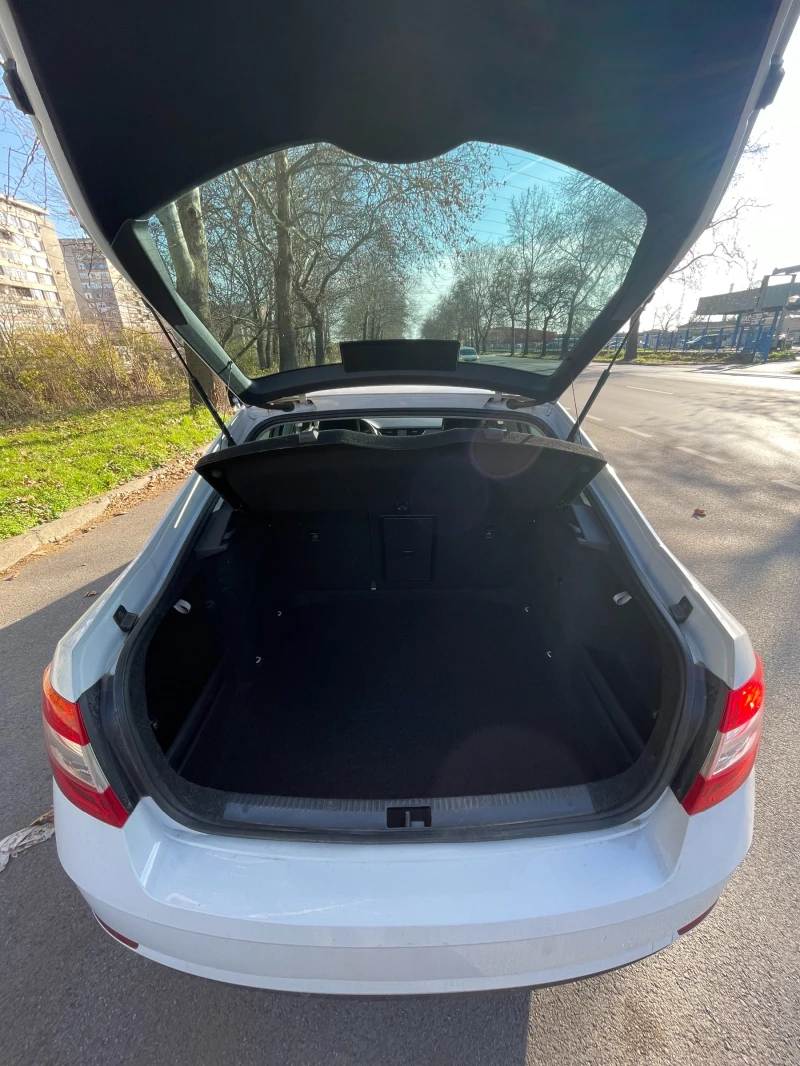 Skoda Octavia 1.8 TSI 180к.с. Facelift LED Vision, снимка 16 - Автомобили и джипове - 52805649