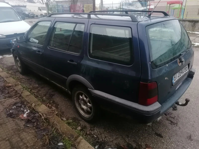 VW Golf, снимка 3 - Автомобили и джипове - 53100351
