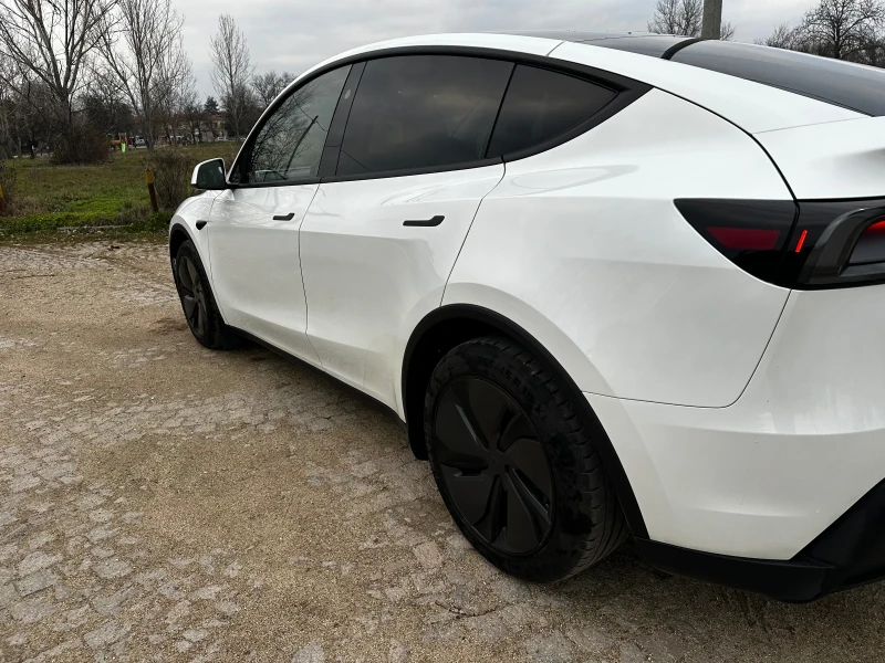 Tesla Model Y LR 4x4, снимка 2 - Автомобили и джипове - 53162468