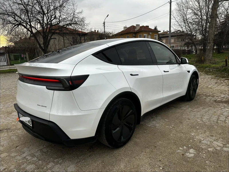 Tesla Model Y LR 4x4, снимка 4 - Автомобили и джипове - 53162468