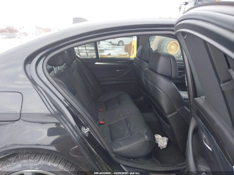 BMW 535 3.0l I xDrive, снимка 8 - Автомобили и джипове - 53534204