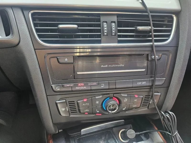 Audi A4 2.0 TFSI Quattro, снимка 12 - Автомобили и джипове - 54550841