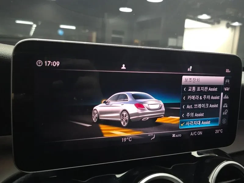 Mercedes-Benz C 200 САМО 30% АВАНС, снимка 16 - Автомобили и джипове - 56251408