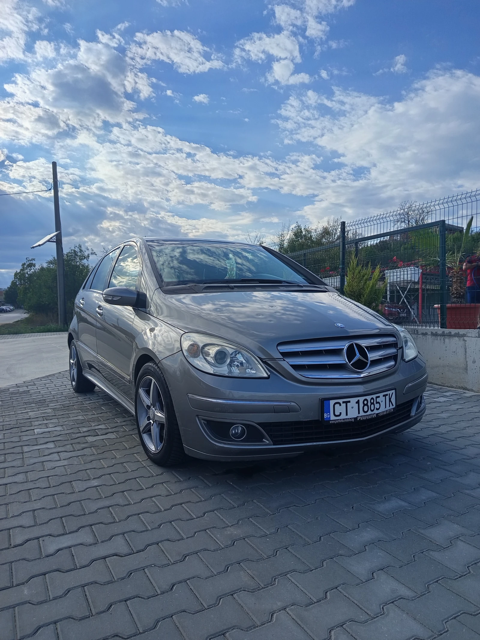 Mercedes-Benz B 200, снимка 1