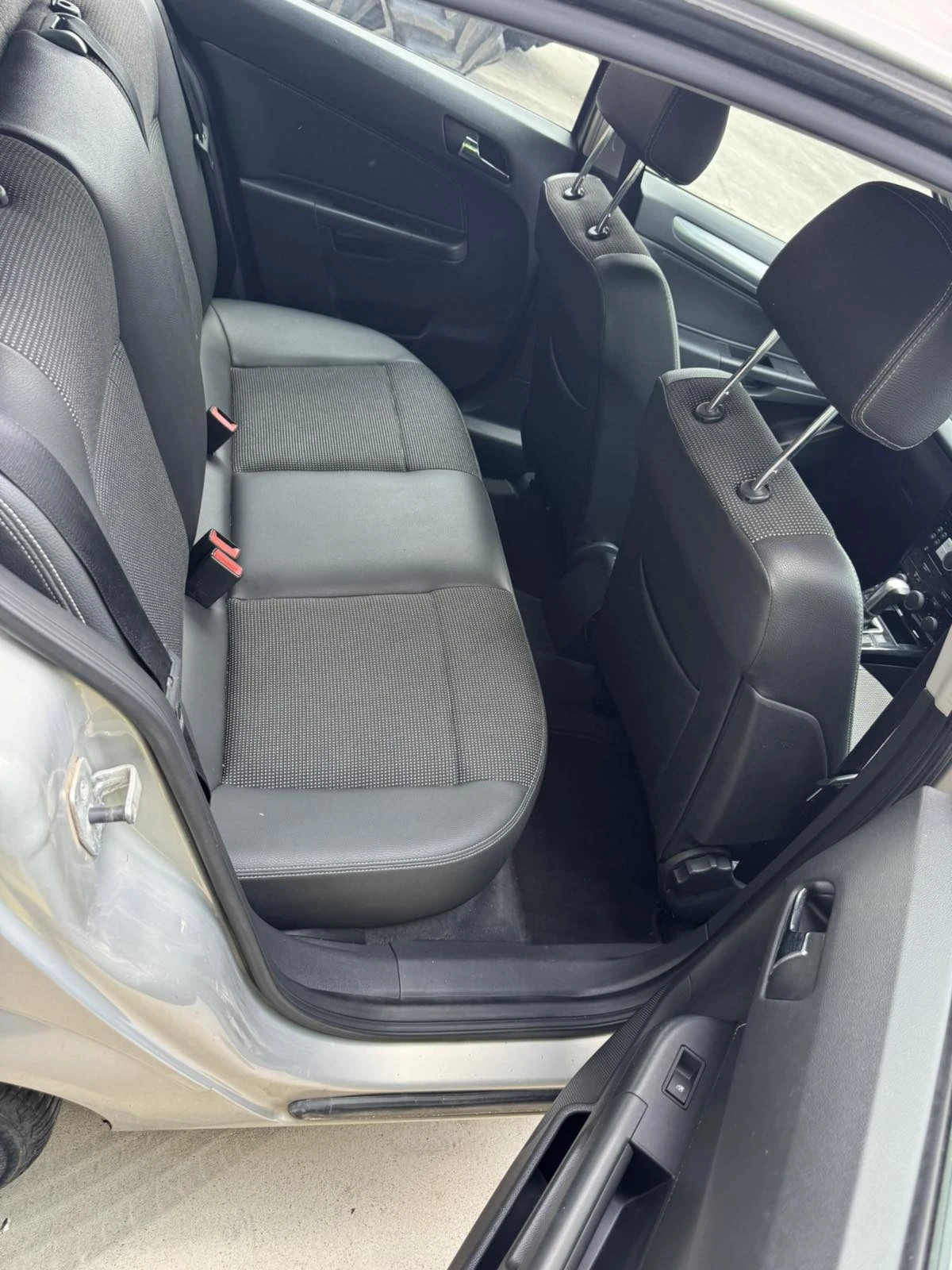 Opel Astra 1.8- ДЕСЕН ВОЛАН - изображение 9