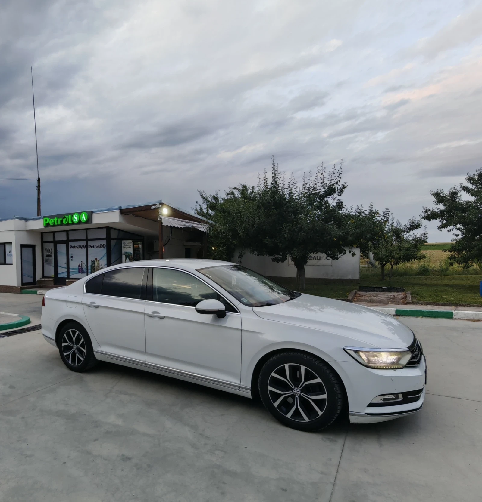 VW Passat 2.0tdi avtomat  - изображение 8