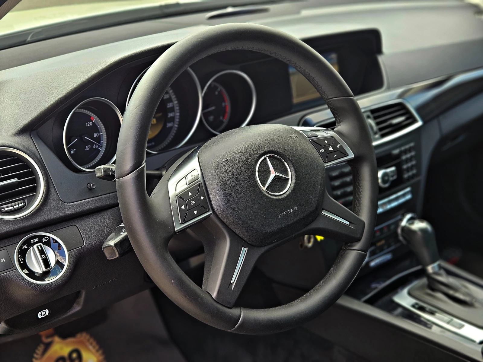 Mercedes-Benz C 250 AMG/4MATIC/GERMANY/7G-TRONIC/SIGN ASSYST/AUTO H/LI - изображение 10
