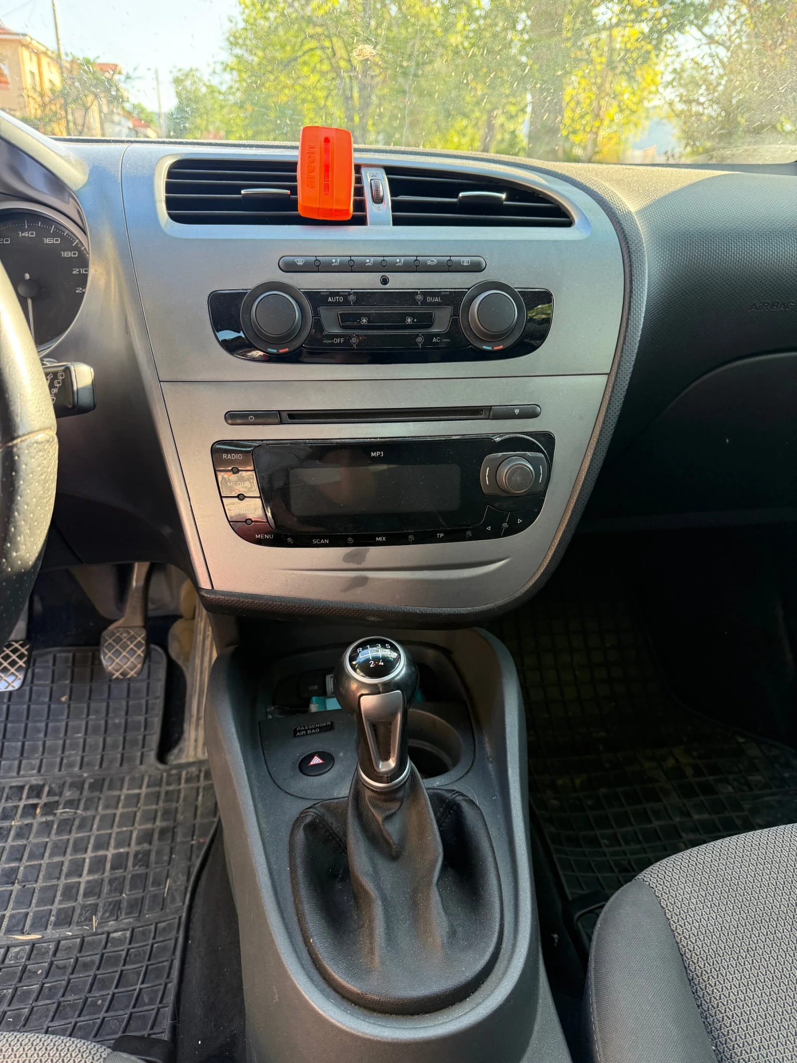 Seat Leon  - изображение 4