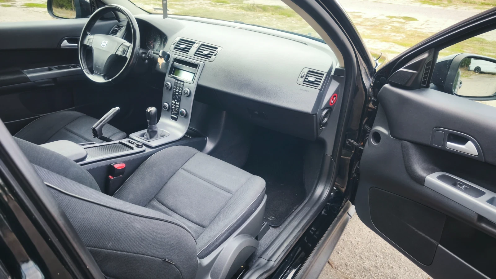 Volvo C30 1.6d 115к.с | Mobile.bg — изображение 12