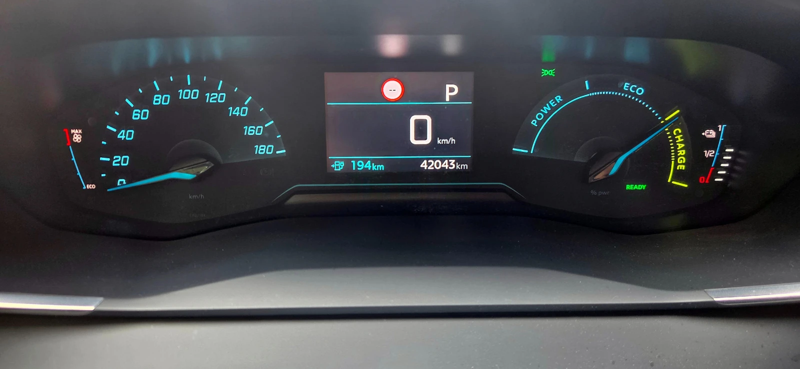 Peugeot 208 e-208 - изображение 6