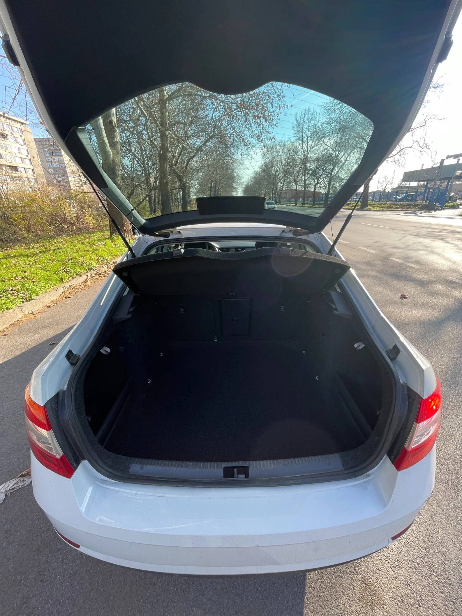 Skoda Octavia 1.8 TSI 180�.�. Facelift LED Vision | Mobile.bg � ����������� 16