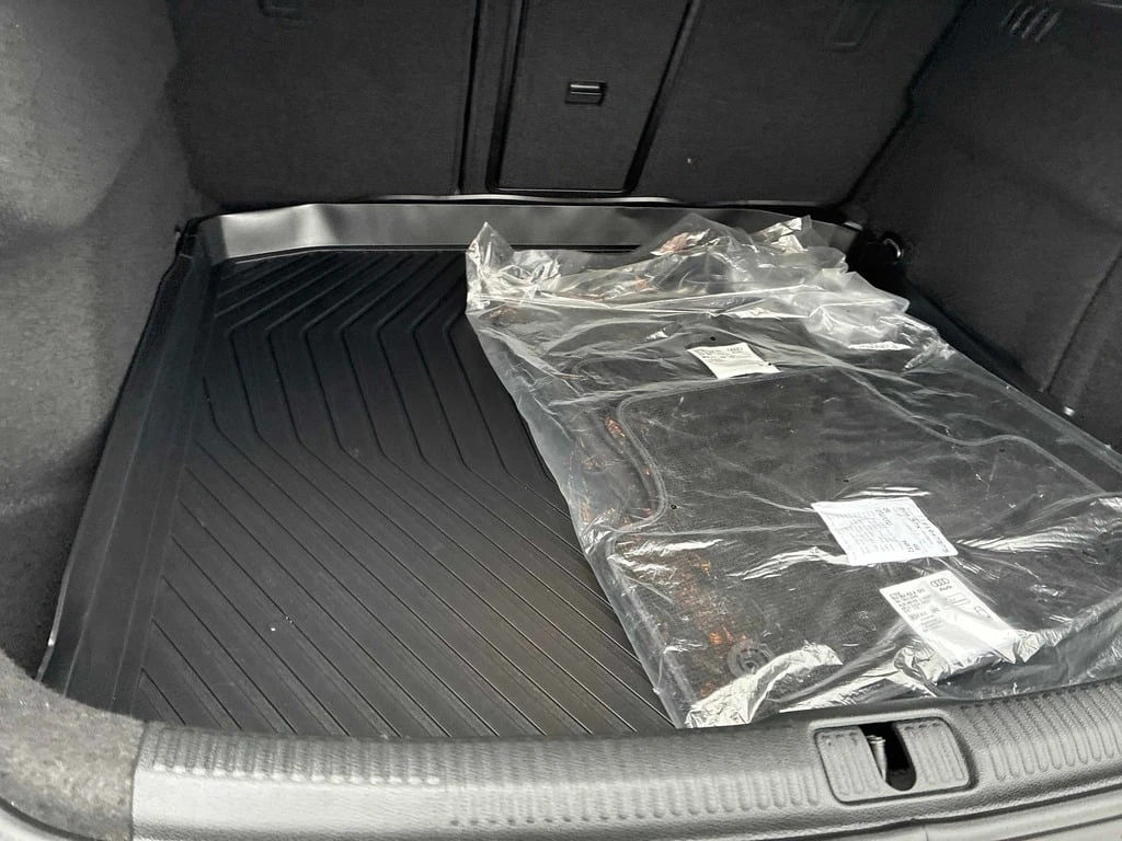 Audi A3 * 4dr Sdn FrontTrak TDI Komfort * CARFAX * ���� �� | Mobile.bg � ����������� 10