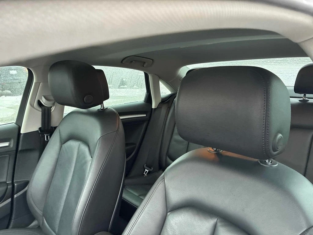 Audi A3 * 4dr Sdn FrontTrak TDI Komfort * CARFAX * ���� �� | Mobile.bg � ����������� 8