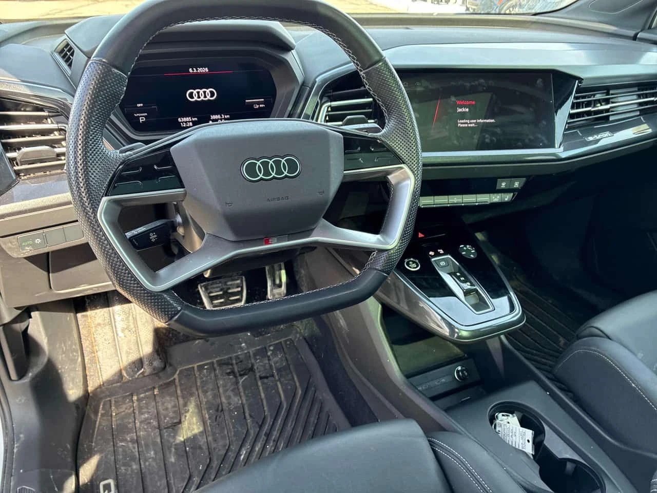 Audi E-Tron 50 QUATTRO | PANO | ПОДГРЕВИ | CARFAX, снимка 15 - Автомобили и джипове - 53751479