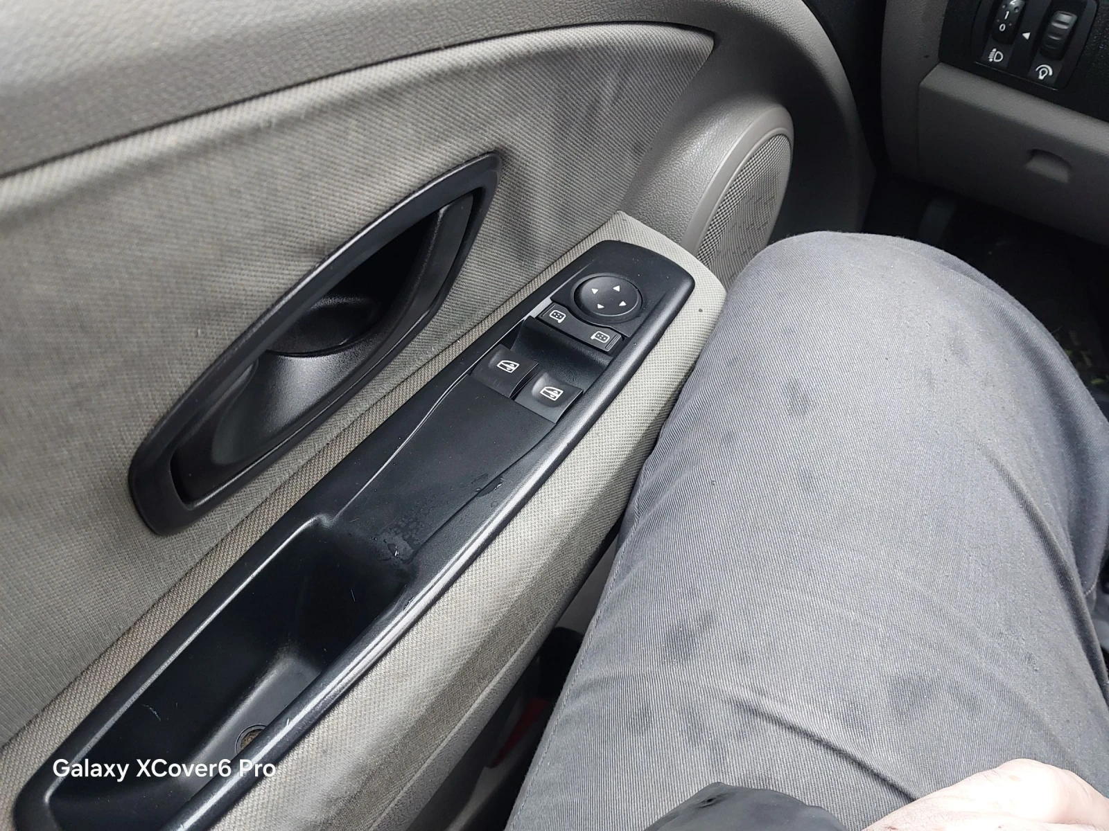 Renault Megane 1.5dci, снимка 9 - Автомобили и джипове - 53947741