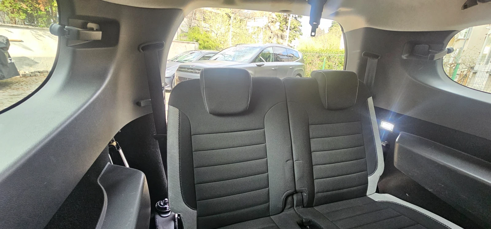 Dacia Lodgy Stepway, снимка 11 - Автомобили и джипове - 54173752