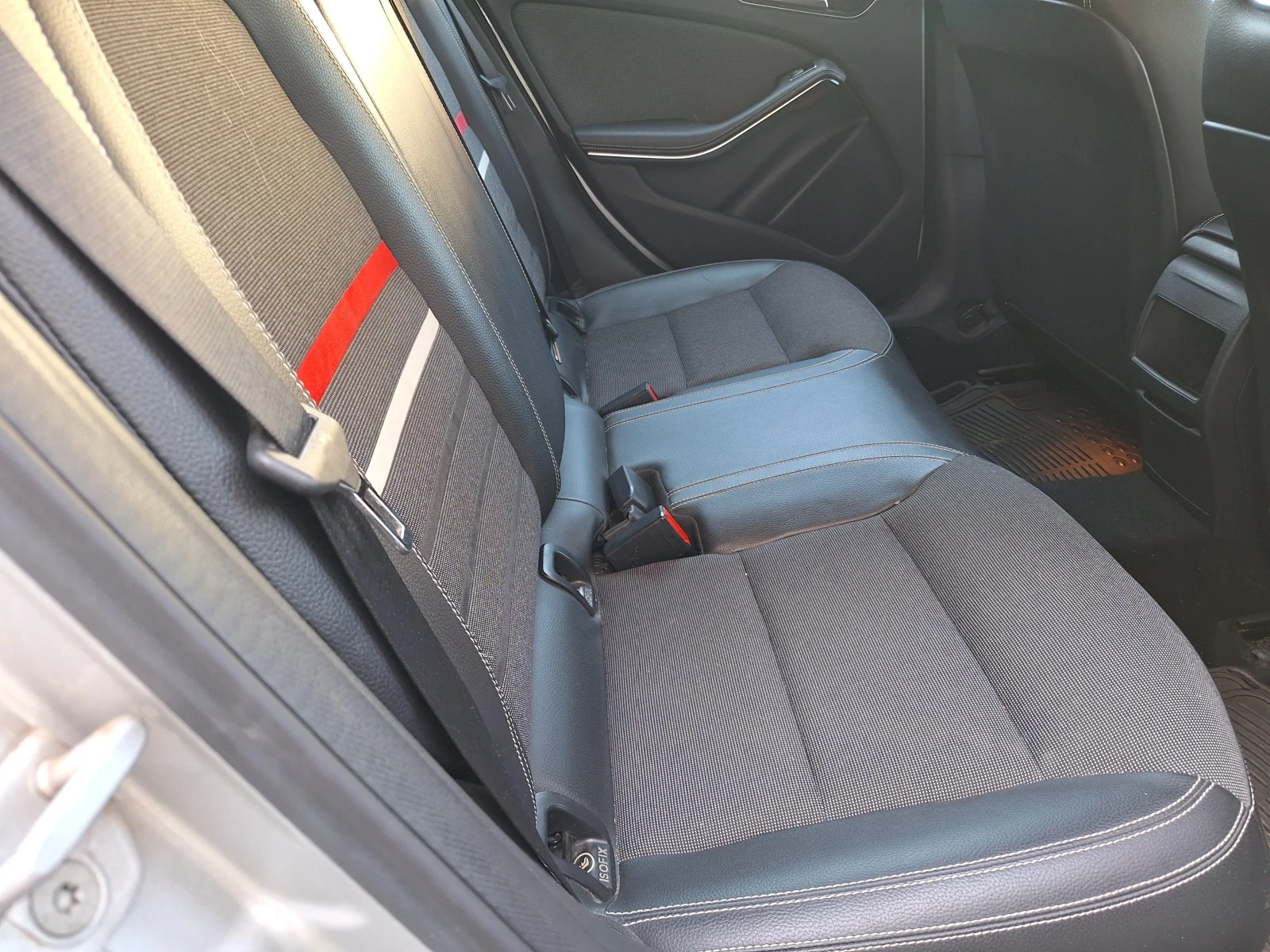 Mercedes-Benz A 180 1.5d 110kc, снимка 13 - Автомобили и джипове - 54312574