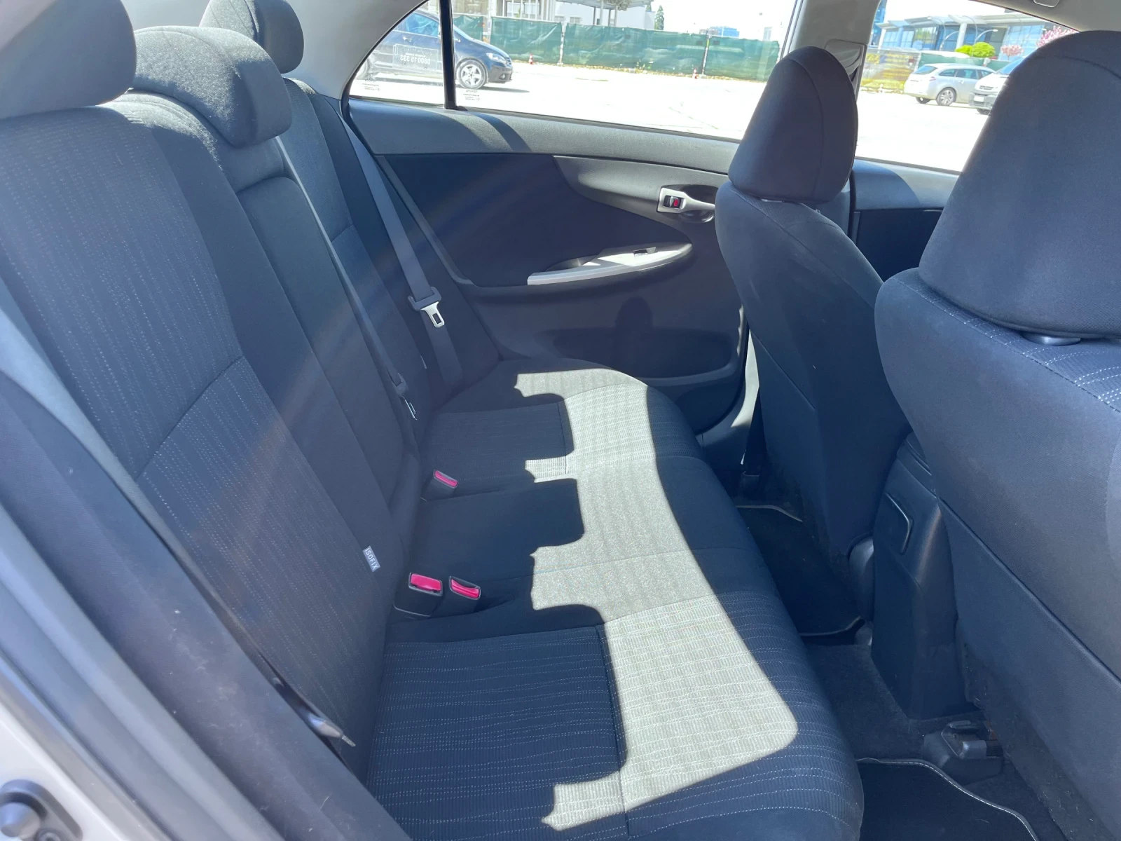 Toyota Corolla 2.0 D4D 126 k.c., снимка 9 - Автомобили и джипове - 54320316