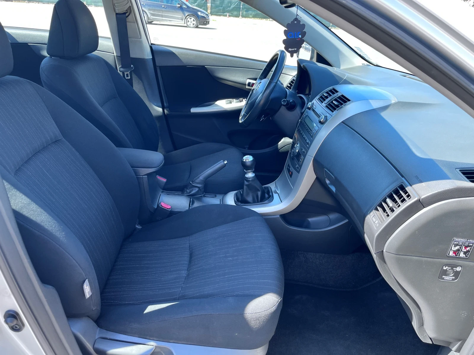 Toyota Corolla 2.0 D4D 126 k.c., снимка 8 - Автомобили и джипове - 54320316