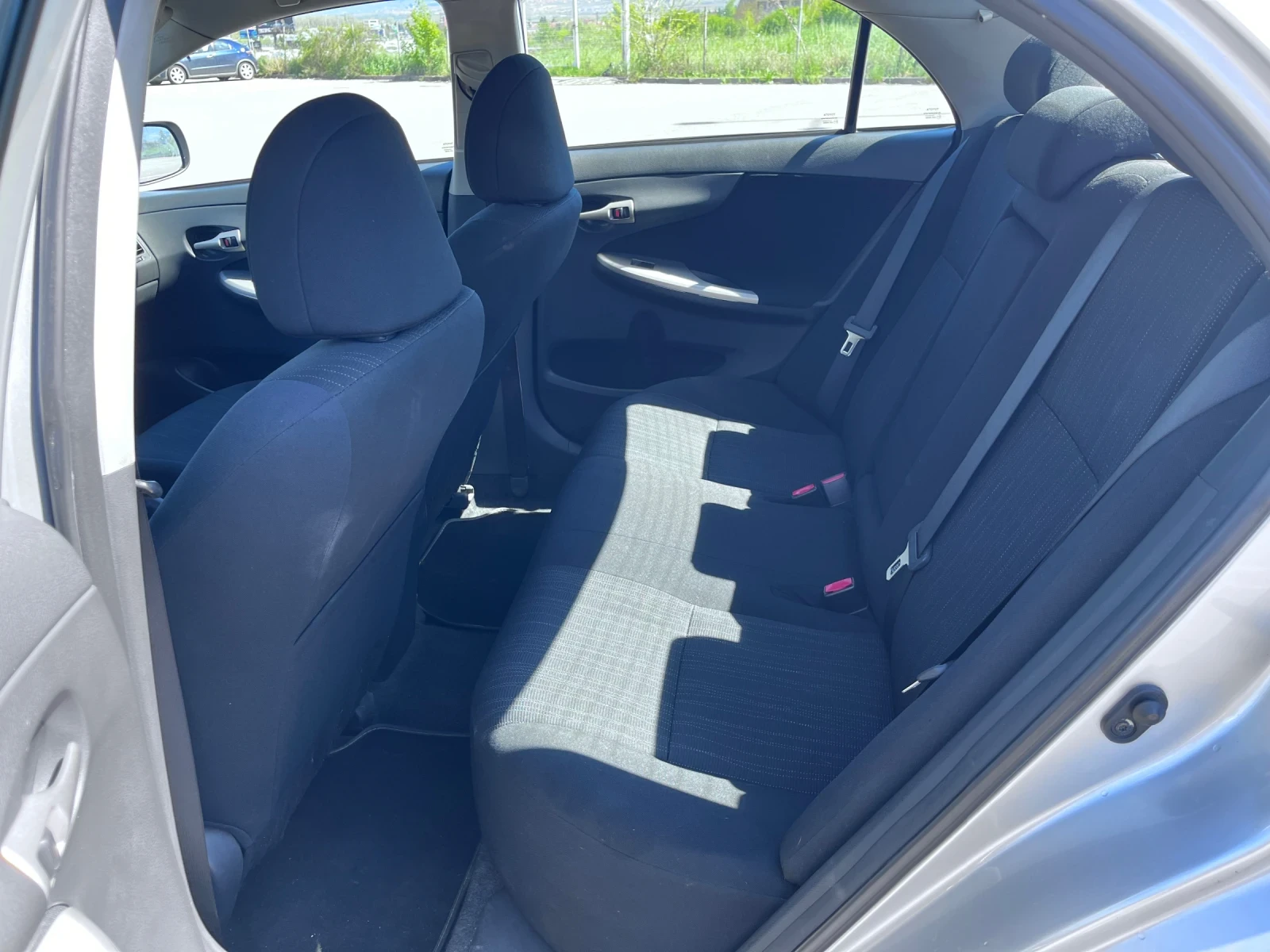 Toyota Corolla 2.0 D4D 126 k.c., снимка 10 - Автомобили и джипове - 54320316