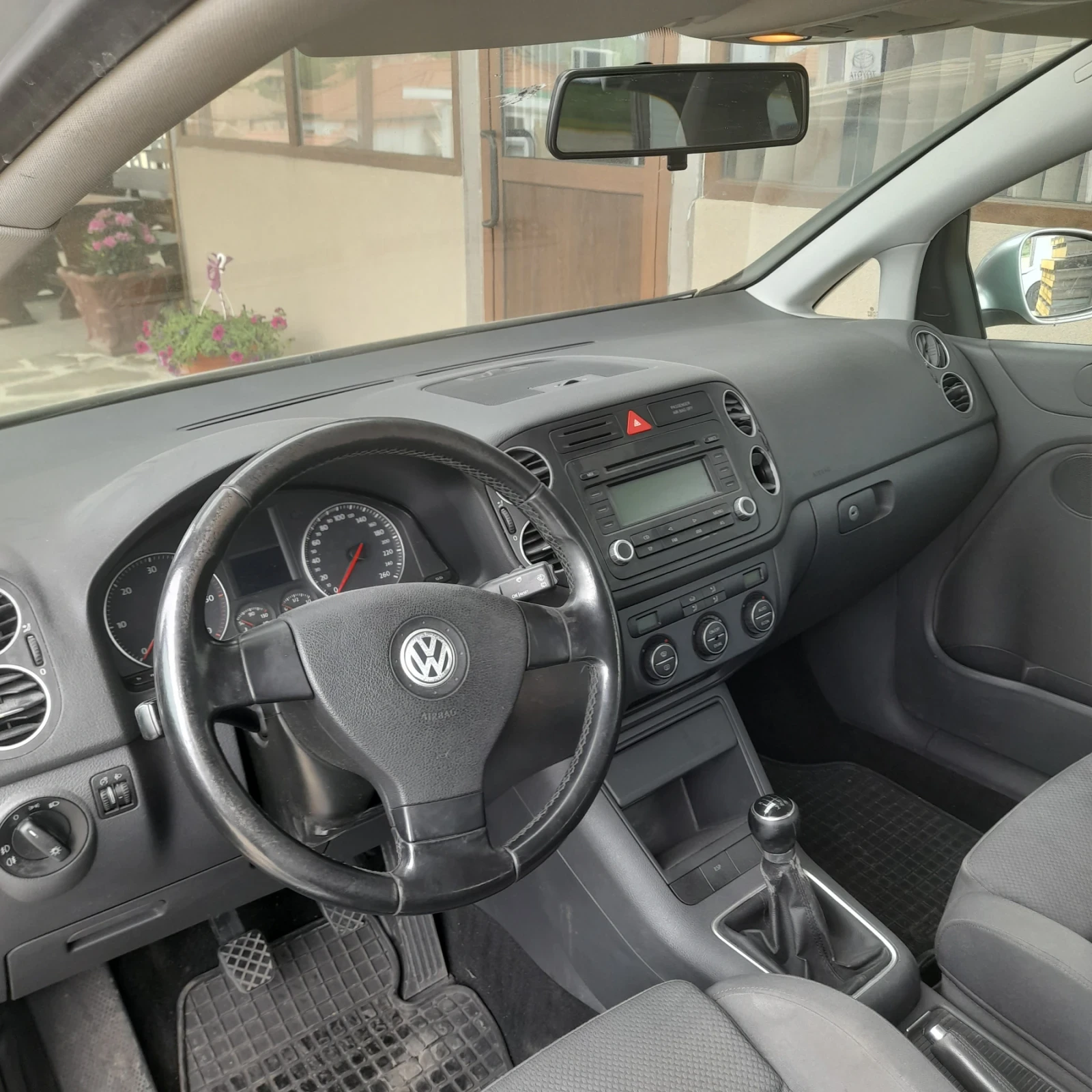 VW Golf Plus 1.9 TDI, снимка 4 - Автомобили и джипове - 54481242
