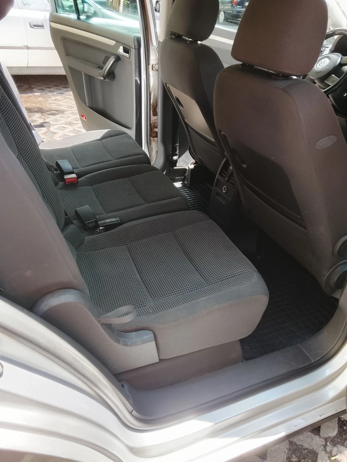 VW Touran 1.9TDI 6ск, снимка 7 - Автомобили и джипове - 54783020