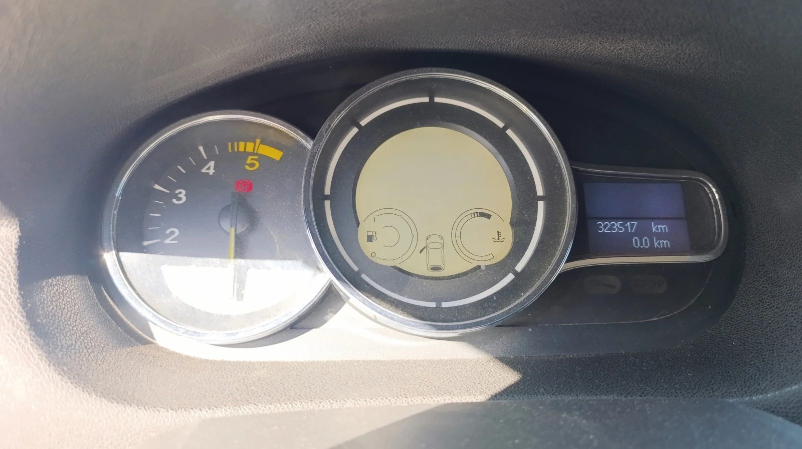 Renault Megane, снимка 9 - Автомобили и джипове - 54906167