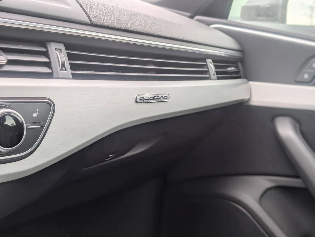 Audi A4  PROGRESSIV QUATTRO S T, снимка 16 - Автомобили и джипове - 55132144