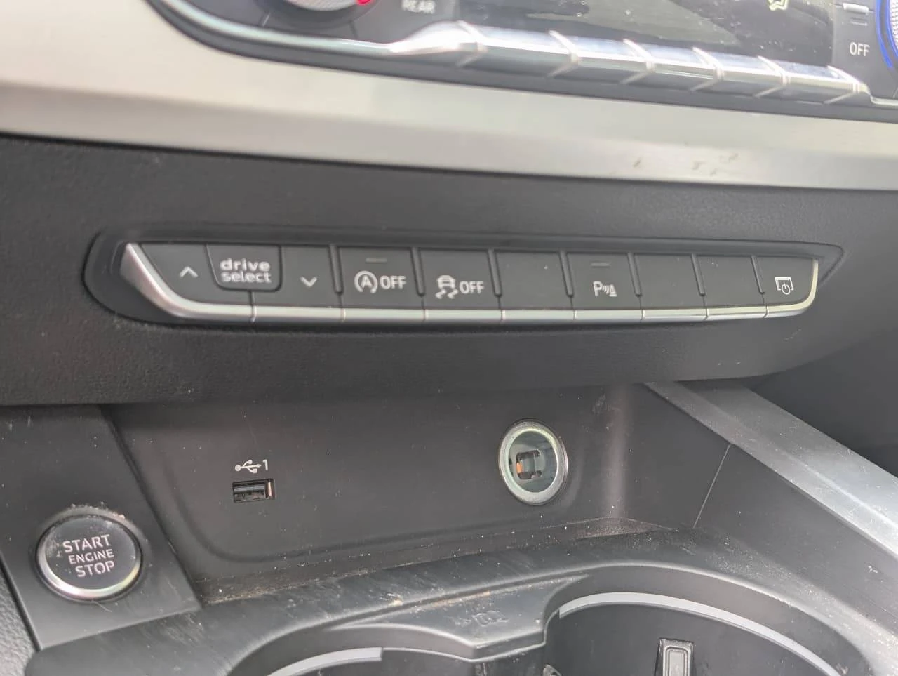 Audi A4  PROGRESSIV QUATTRO S T, снимка 14 - Автомобили и джипове - 55132144