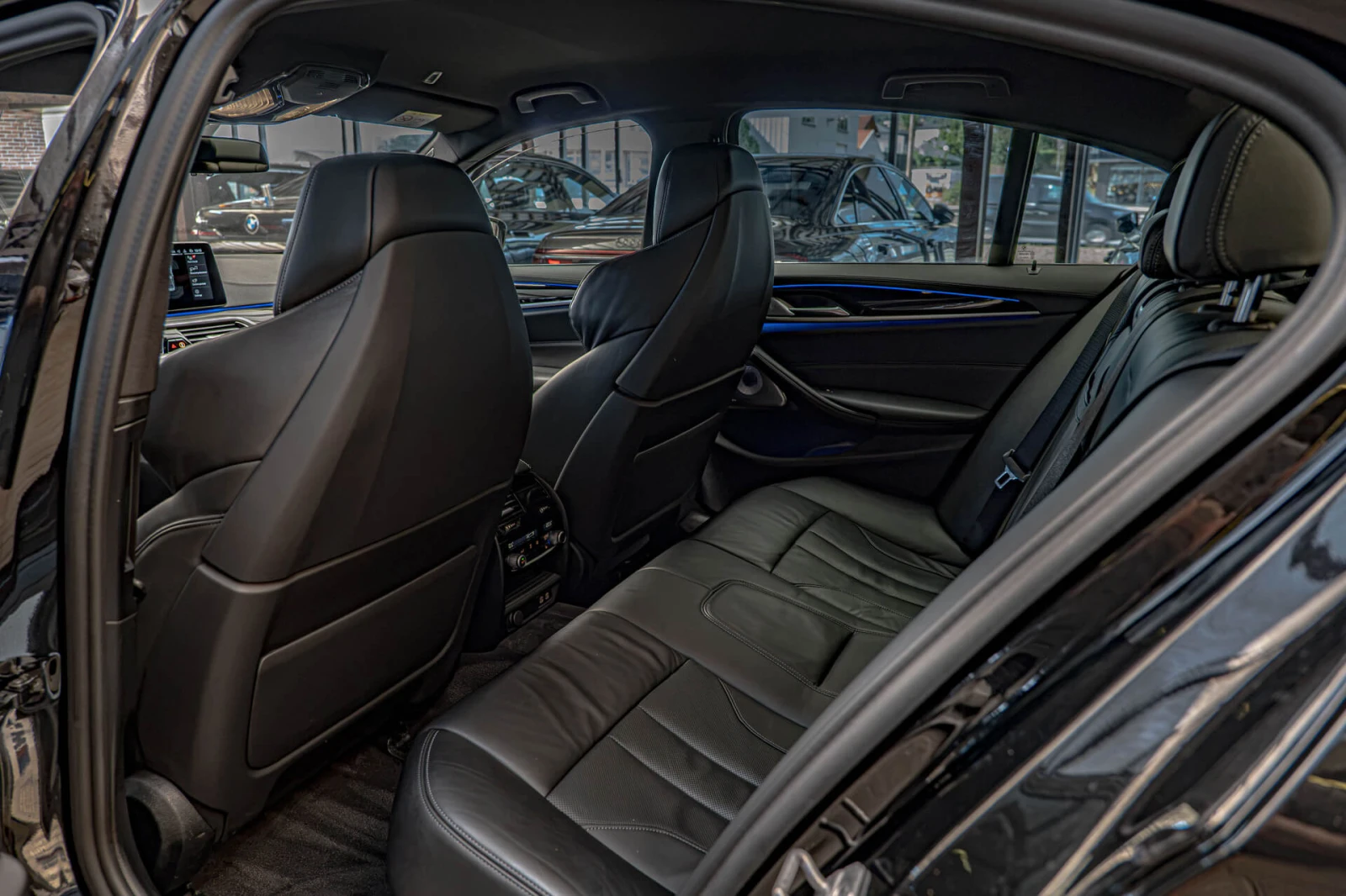 BMW M5 4.4 V8/HuD/Bower&Wilkins/���������/������/ | Mobile.bg � ����������� 8