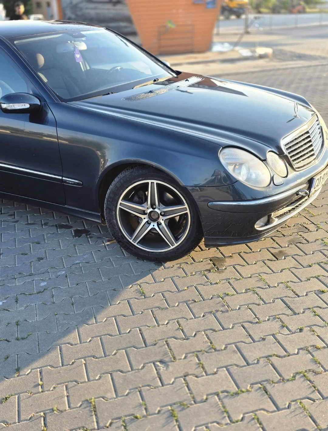 Mercedes-Benz E 270, снимка 7 - Автомобили и джипове - 55466078