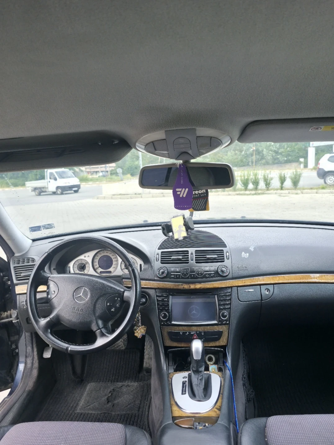 Mercedes-Benz E 270, снимка 3 - Автомобили и джипове - 55466078