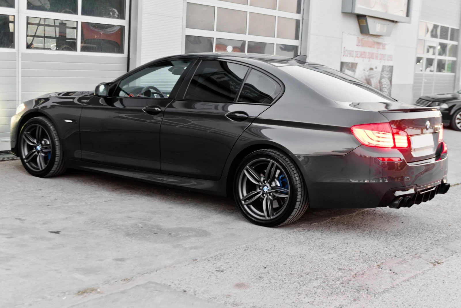 BMW 530 * M-pack* HUD* NightVision, снимка 5 - Автомобили и джипове - 55486197
