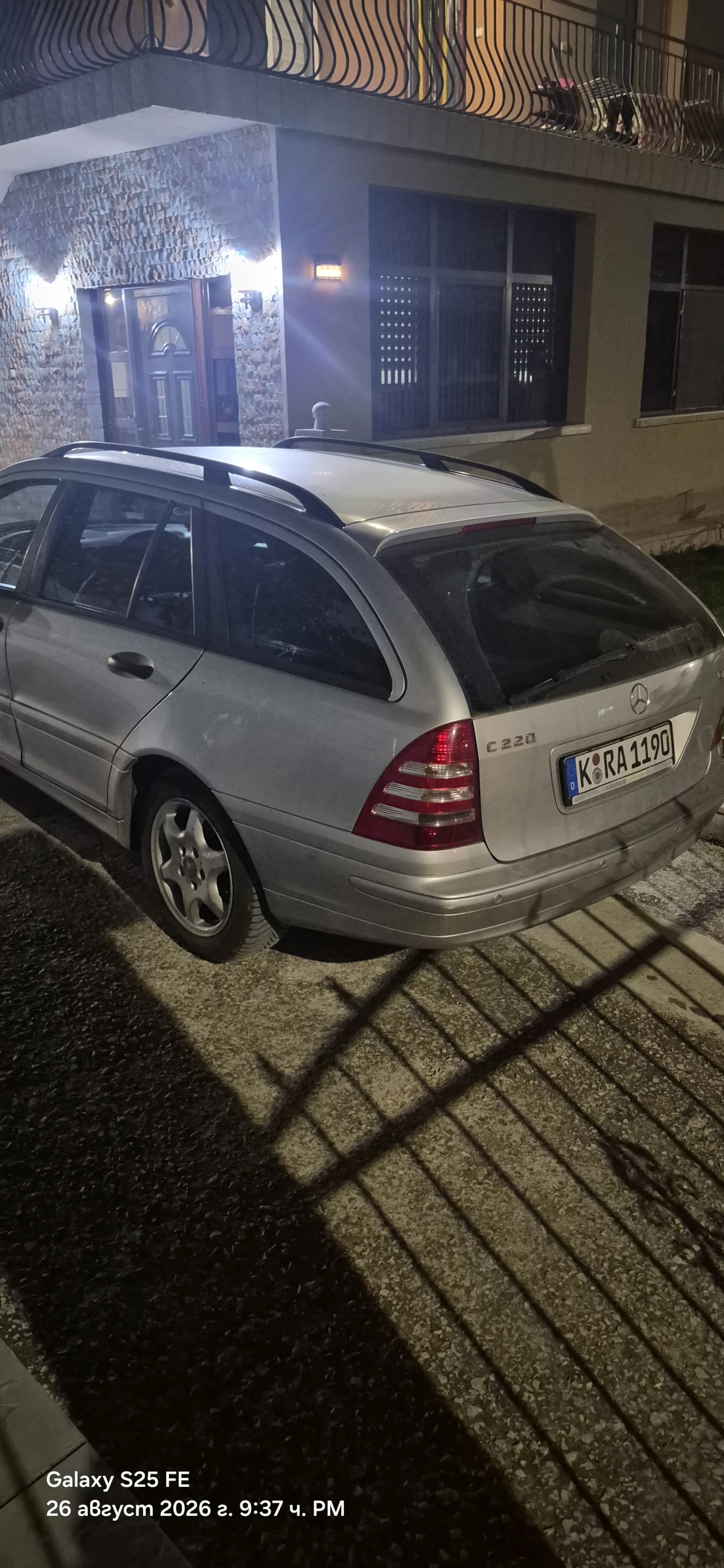 Mercedes-Benz C 220, снимка 2 - Автомобили и джипове - 55827007