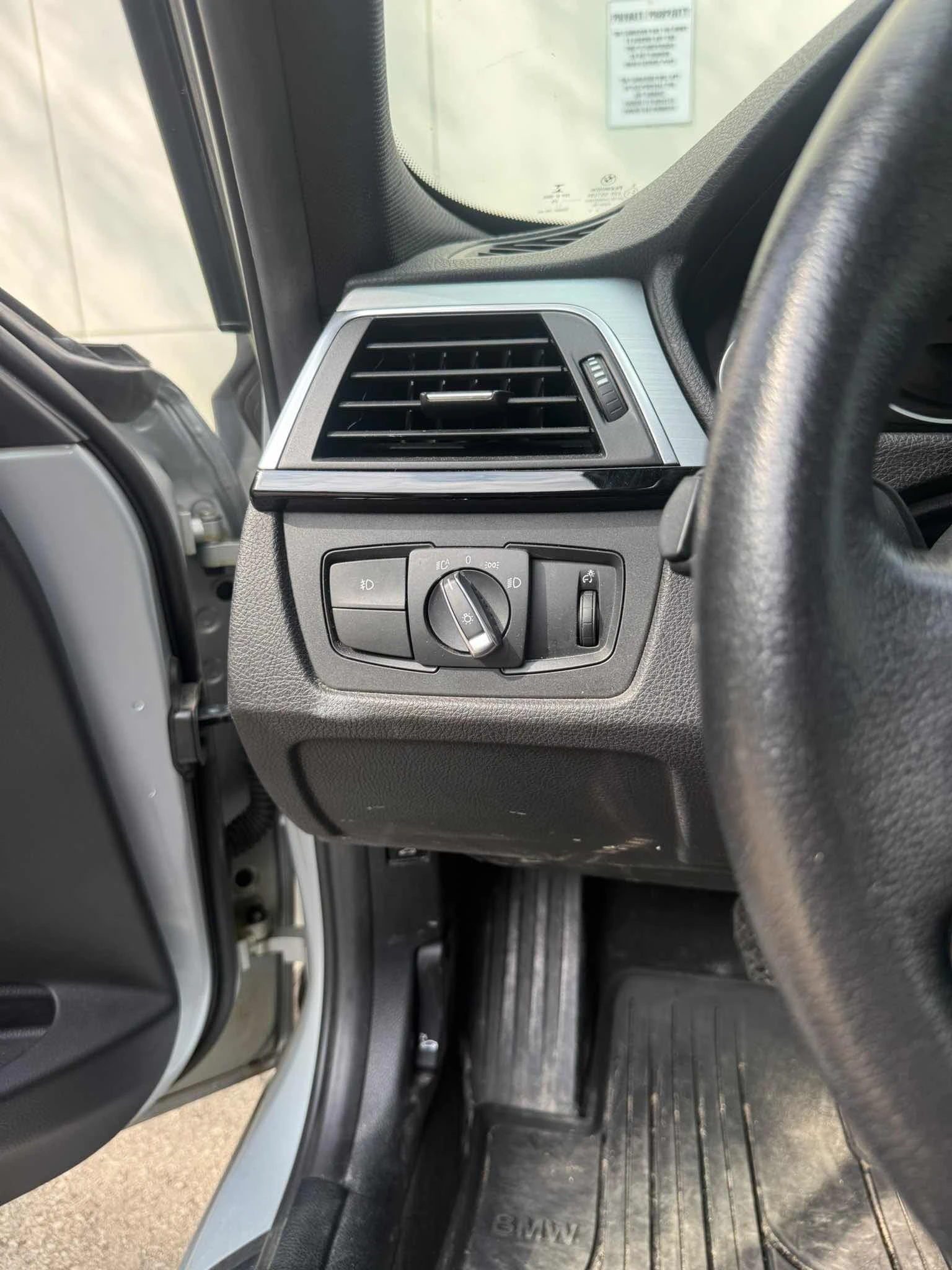 BMW 330 * xDrive * CARFAX * БЕЗ ЗАБЕЛЕЖКА, снимка 15 - Автомобили и джипове - 56069457