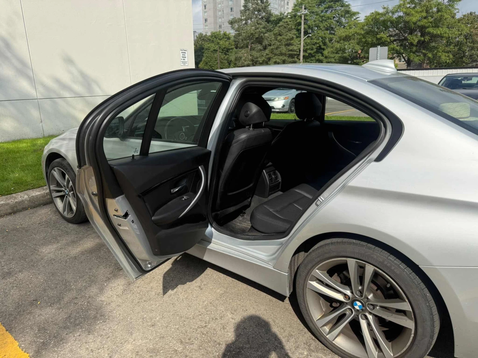 BMW 330 * xDrive * CARFAX * БЕЗ ЗАБЕЛЕЖКА, снимка 6 - Автомобили и джипове - 56069457