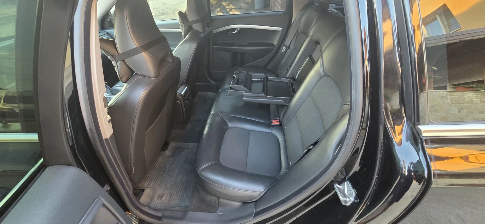 Volvo V70 2.0d4 distronik, снимка 14 - Автомобили и джипове - 56144113