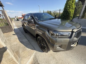 Toyota Hilux Invincible, снимка 2