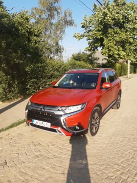Обява за продажба на Mitsubishi Outlander 2.4 MIVEC, AWD, 4x4, 7 места ~34 500 лв. - изображение 1