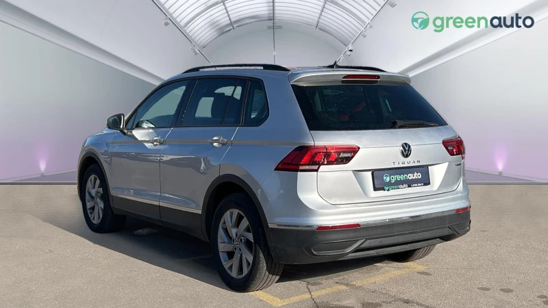 VW Tiguan 2.0 TDi DSG 4Motion, снимка 7 - Автомобили и джипове - 48097854