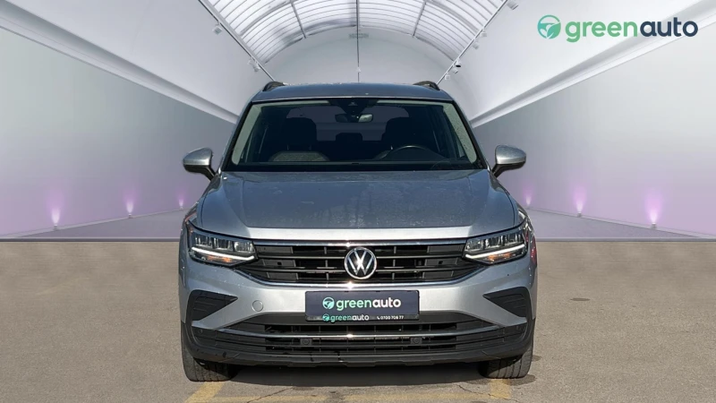 VW Tiguan 2.0 TDi DSG 4Motion, снимка 4 - Автомобили и джипове - 48097854