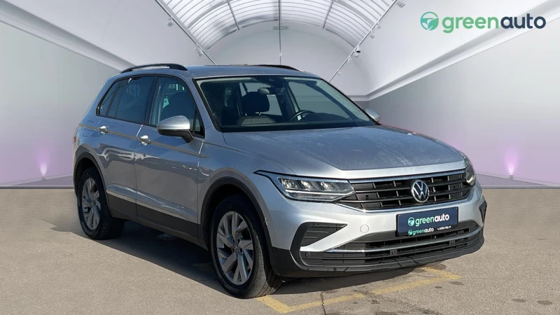 VW Tiguan 2.0 TDi DSG 4Motion, снимка 8 - Автомобили и джипове - 48097854