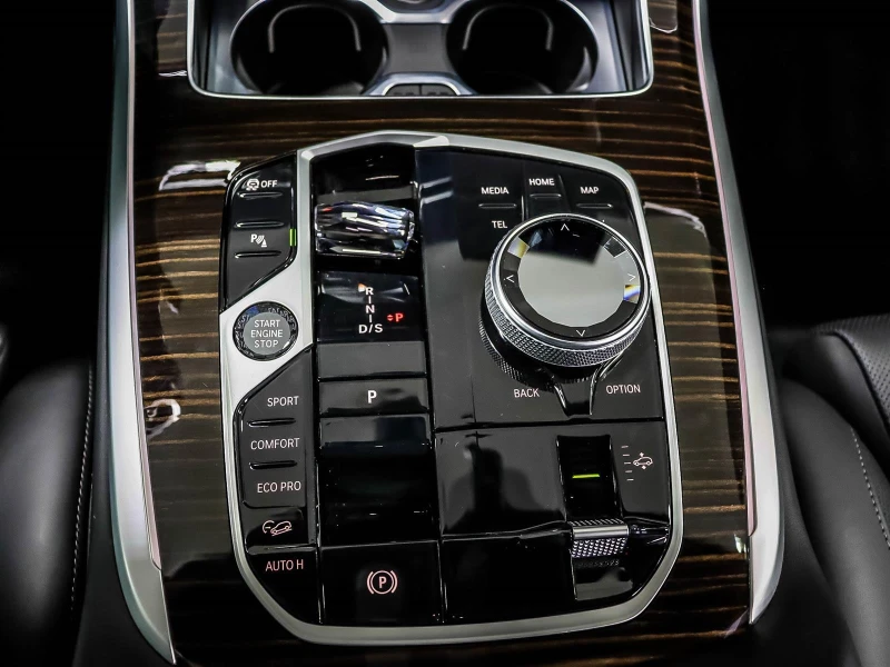 BMW X7 Alpine White* Ultimate Luxury, снимка 7 - Автомобили и джипове - 52396244