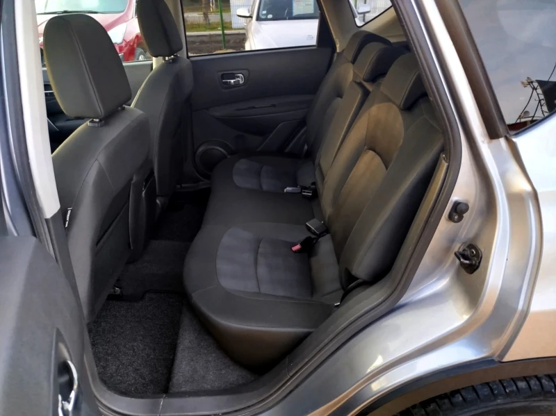 Nissan Qashqai 1.5 dCi* 360 camera* 18 цола* Панорама, снимка 11 - Автомобили и джипове - 52632829