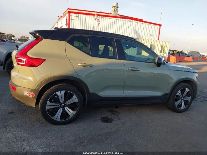 Volvo XC40 * RECHARGE PURE ELECTRIC TWIN PLUS* , снимка 11 - Автомобили и джипове - 52689298