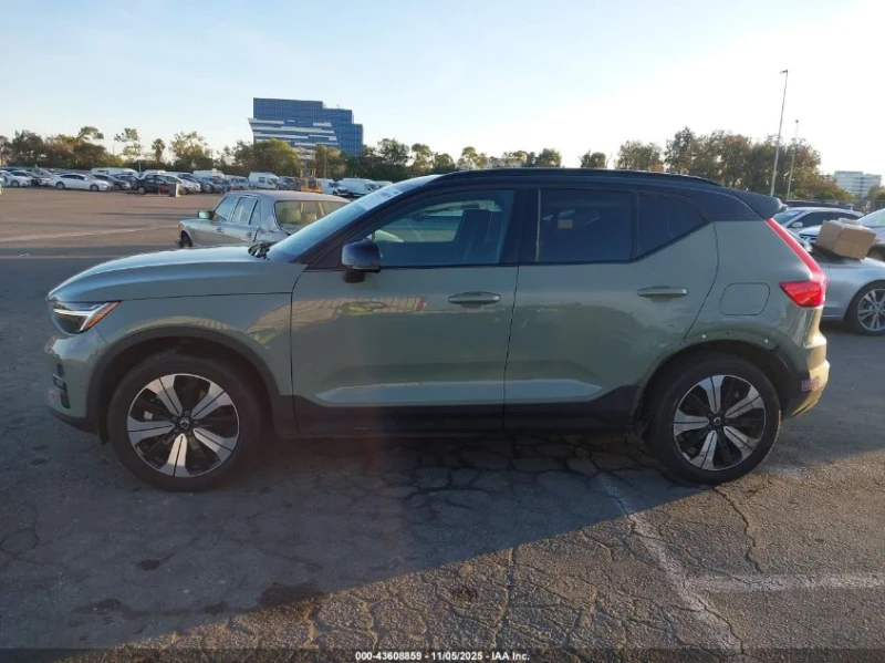 Volvo XC40 * RECHARGE PURE ELECTRIC TWIN PLUS* , снимка 12 - Автомобили и джипове - 52689298