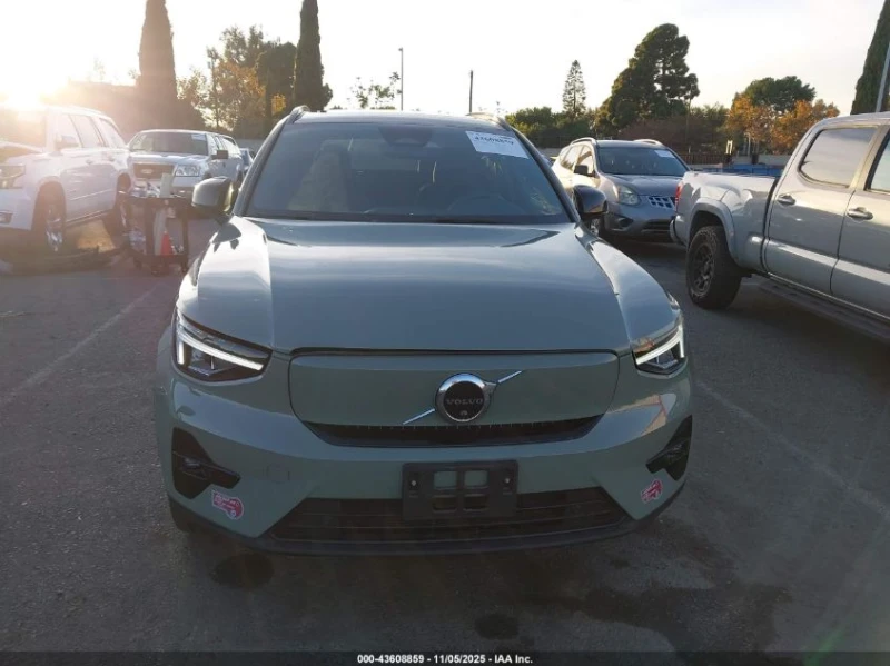 Volvo XC40 * RECHARGE PURE ELECTRIC TWIN PLUS* , снимка 10 - Автомобили и джипове - 52689298