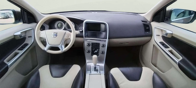 Volvo XC60 2.4 D5, снимка 11 - Автомобили и джипове - 53258422