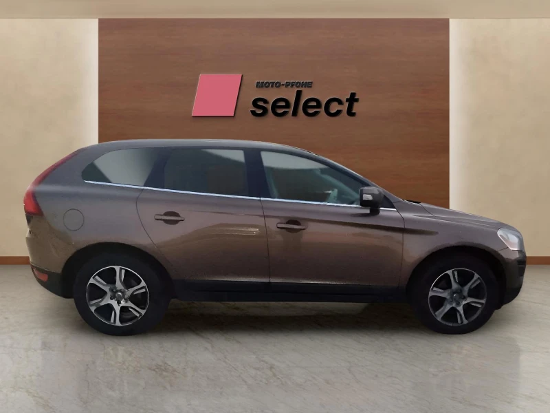 Volvo XC60 2.4 D5, снимка 4 - Автомобили и джипове - 53258422